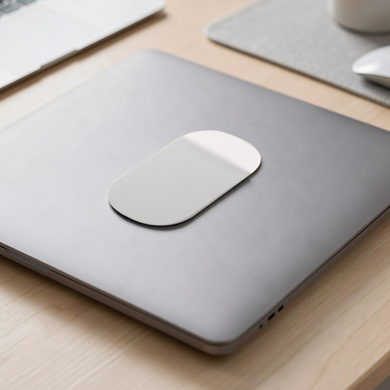 Portable Adhesive Laptop Mouse - огляд і ціна Tech Accessories For Laptop