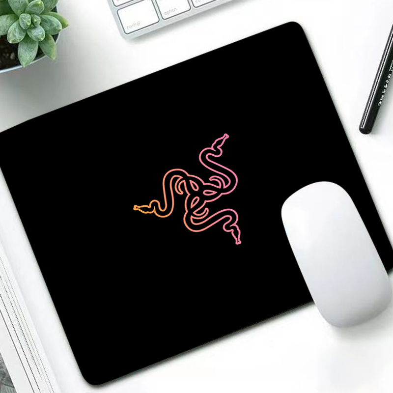 Razer Luxury Mouse Pad Anime G - огляд і ціна Tech Accessories For Desk