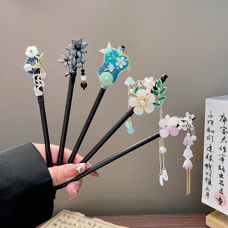 Classic Tassel Hair Stick Blac - огляд і ціна Tech Accessories Women